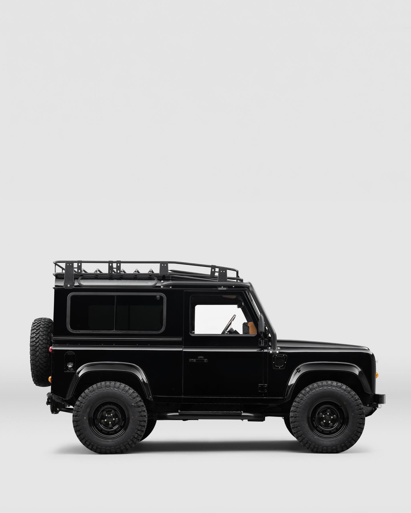 Defender 90, Land Rover, the boxy icon